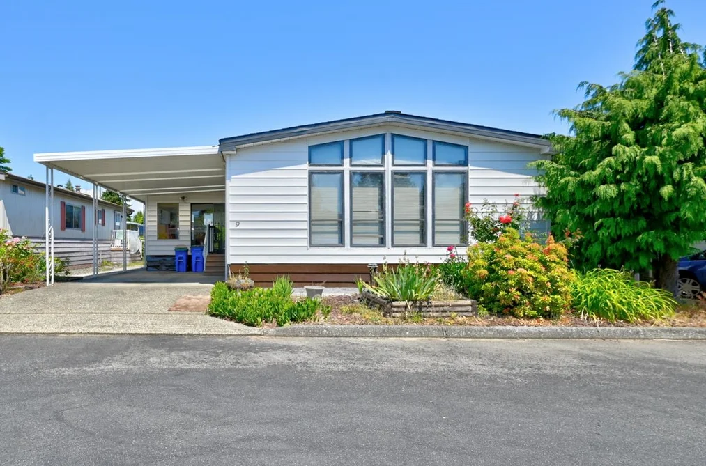 Manufactured Home for sale at 9 8670 156 Street Surrey British Columbia - MLS: R3135892