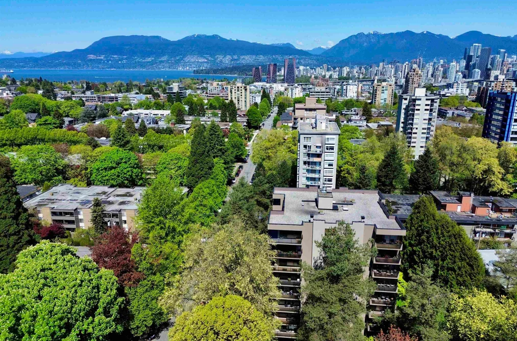 Condo for sale at 900 1685 W 14th Avenue Vancouver British Columbia - MLS: R3118901