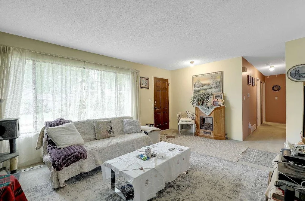 9002 BEN NEVIS CRESCENT, Surrey BC V3V 6K5, Surrey BC — Residential for Sale - Photo 2