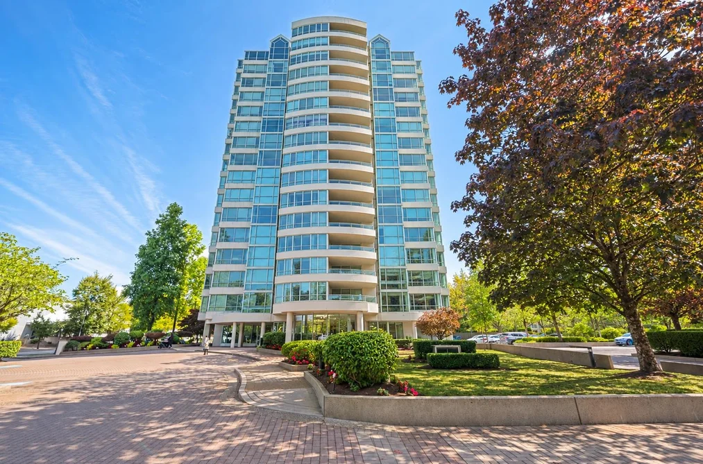 Condo for sale at 901 15038 101 Avenue Surrey British Columbia - MLS: R3164834