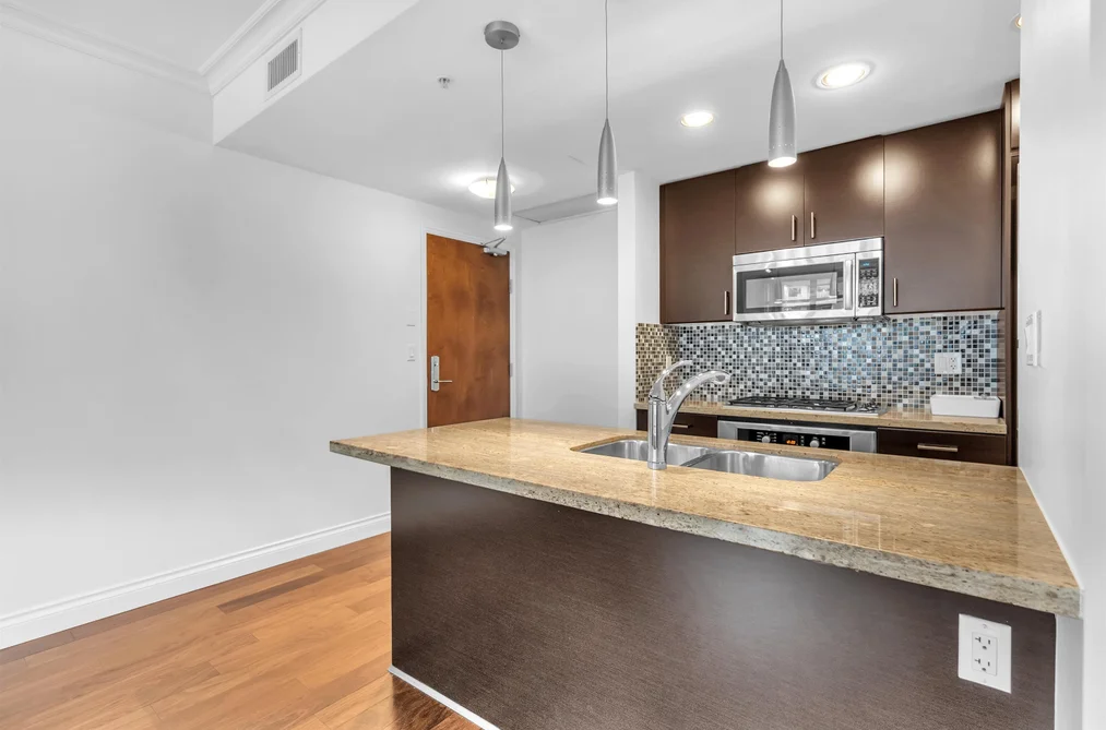 901 172 VICTORY SHIP WAY, North Vancouver BC V7L 0B5, North Vancouver BC — Residential for Sale — Photo 6 of 40