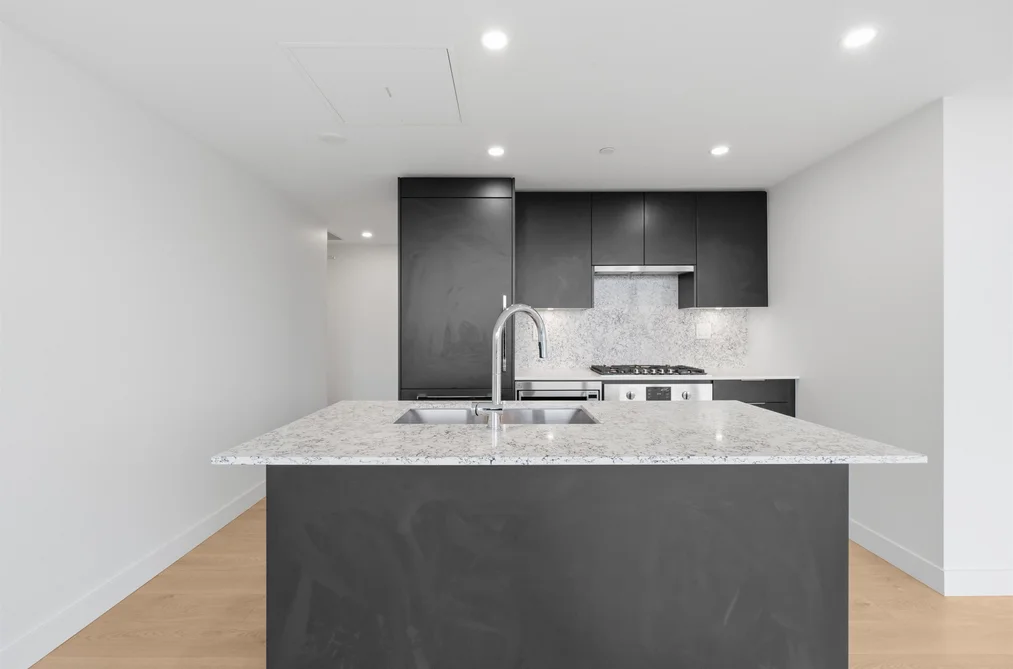 901 LOUGHEED HIGHWAY, Coquitlam BC V3K 3T3, Coquitlam BC — Residential for Sale - Photo 7