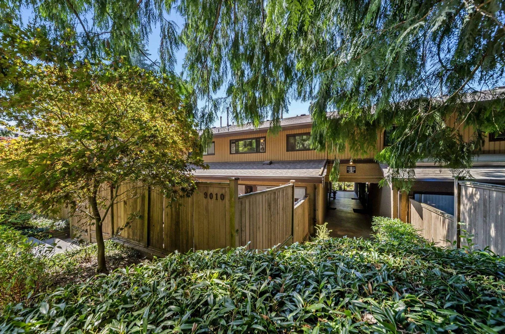 Townhouse for sale at 9010 Centaurus Circle Burnaby British Columbia - MLS: R3158604