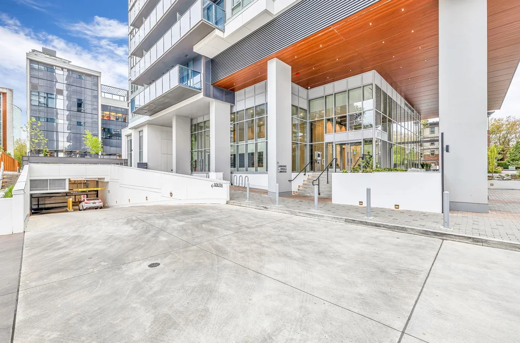 902 10448 UNIVERSITY DRIVE, Surrey BC V3T 0S7, Surrey BC — Residential for Sale - Photo 2