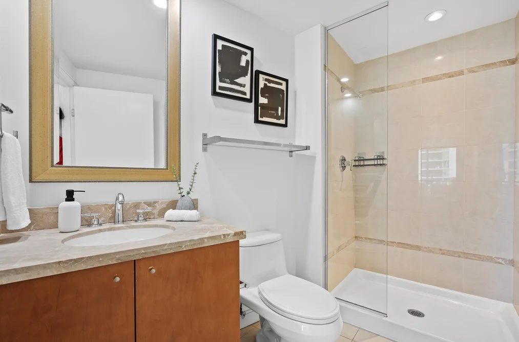 902-1650 Bayshore Drive, Vancouver, BC - Condo for Sale - Photo 24 of 36 902-1650 Bayshore Drive, Vancouver, BC - Condo for Sale - Photo 24 of 36