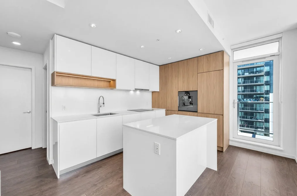 Condo for sale at 902 6808 Minoru Boulevard Richmond British Columbia - MLS: R3137861