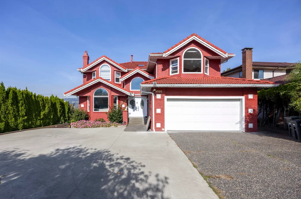9025 Briar Rd, Burnaby, BC - MLS: R3173687