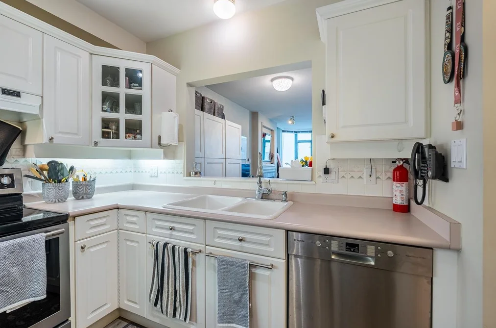 903 140 E 14TH STREET, North Vancouver BC V7L 2N3, North Vancouver BC — Residential for Sale - Photo 7