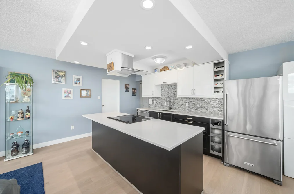 903 31 ELLIOT STREET, New Westminster BC V3L 5C9, New Westminster BC — Residential for Sale - Photo 3