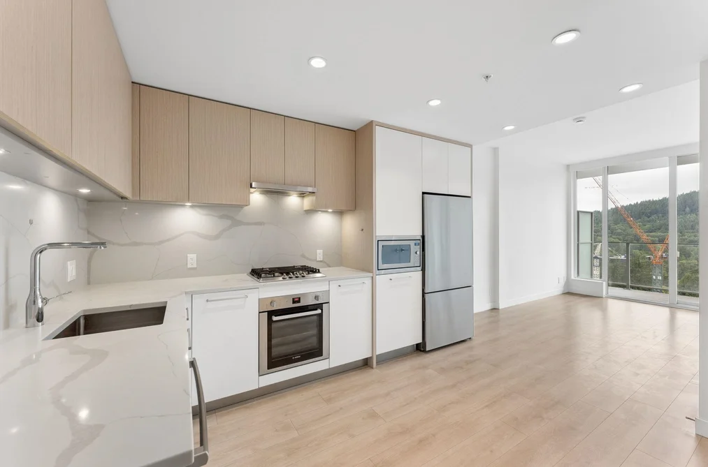 Condo for sale at 903 567 Clarke Road Coquitlam British Columbia - MLS: R3143786