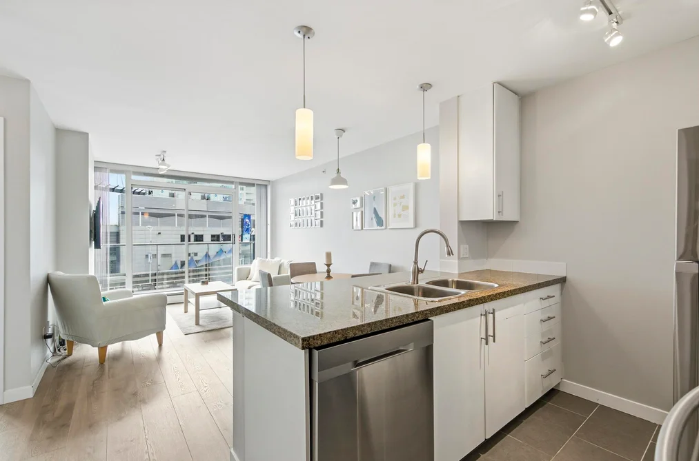 903 688 ABBOTT STREET, Vancouver BC V6B 0B9, Vancouver BC — Residential for Sale - Photo 2