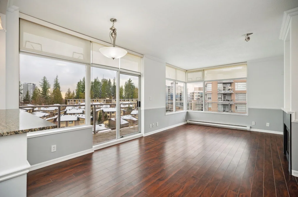 904 9288 UNIVERSITY CRESCENT, Burnaby BC V5A 4X7, Burnaby BC — Residential for Sale - Photo 2