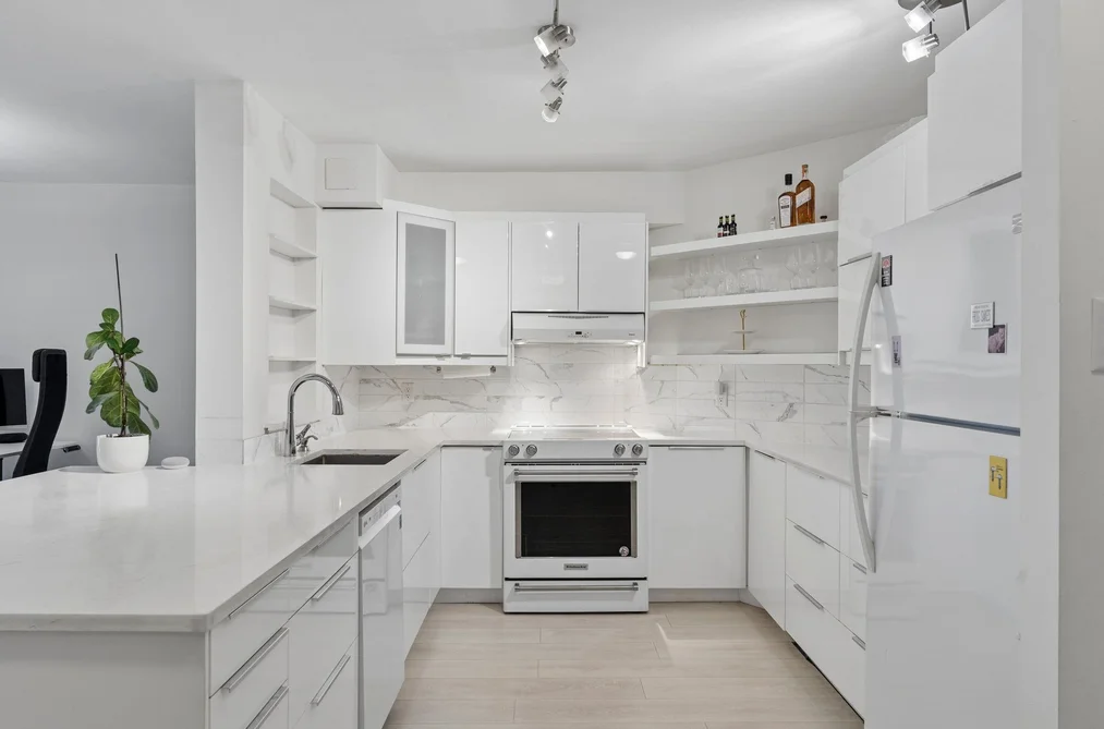 905 2024 FULLERTON AVENUE, North Vancouver BC V7P 3G4, North Vancouver BC — Residential for Sale - Photo 3