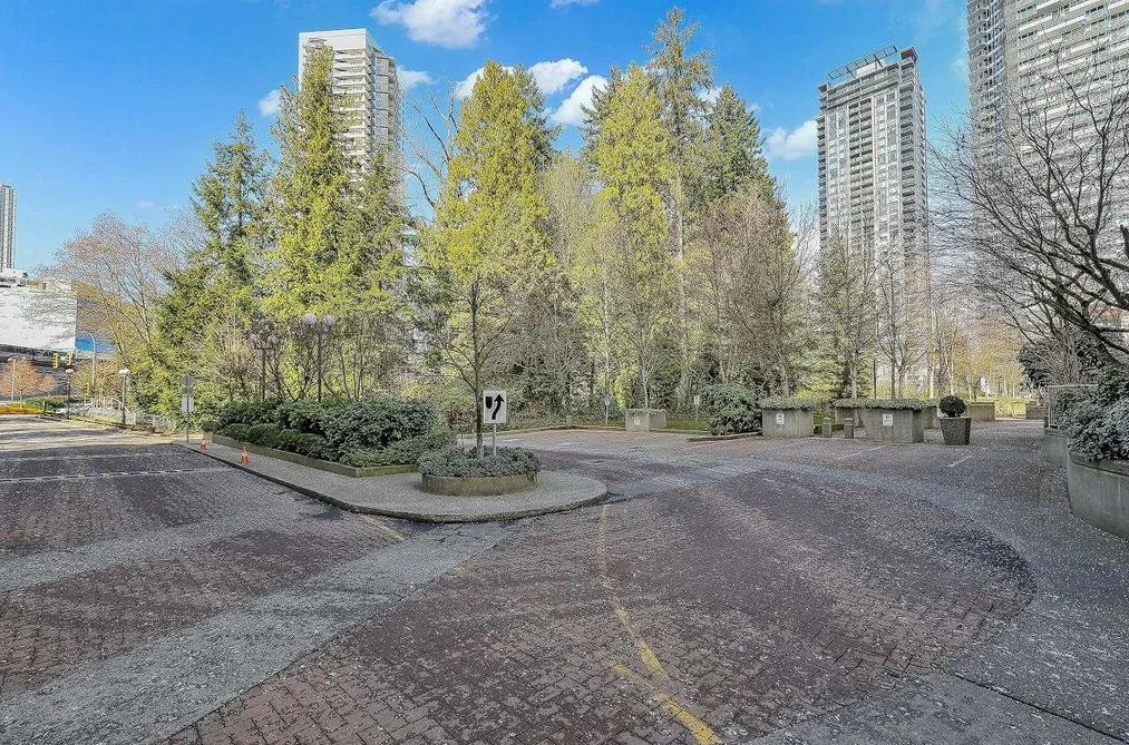 905 9830 WHALLEY BOULEVARD, Surrey BC V3T 5S7, Surrey BC — Residential for Sale - Photo 3