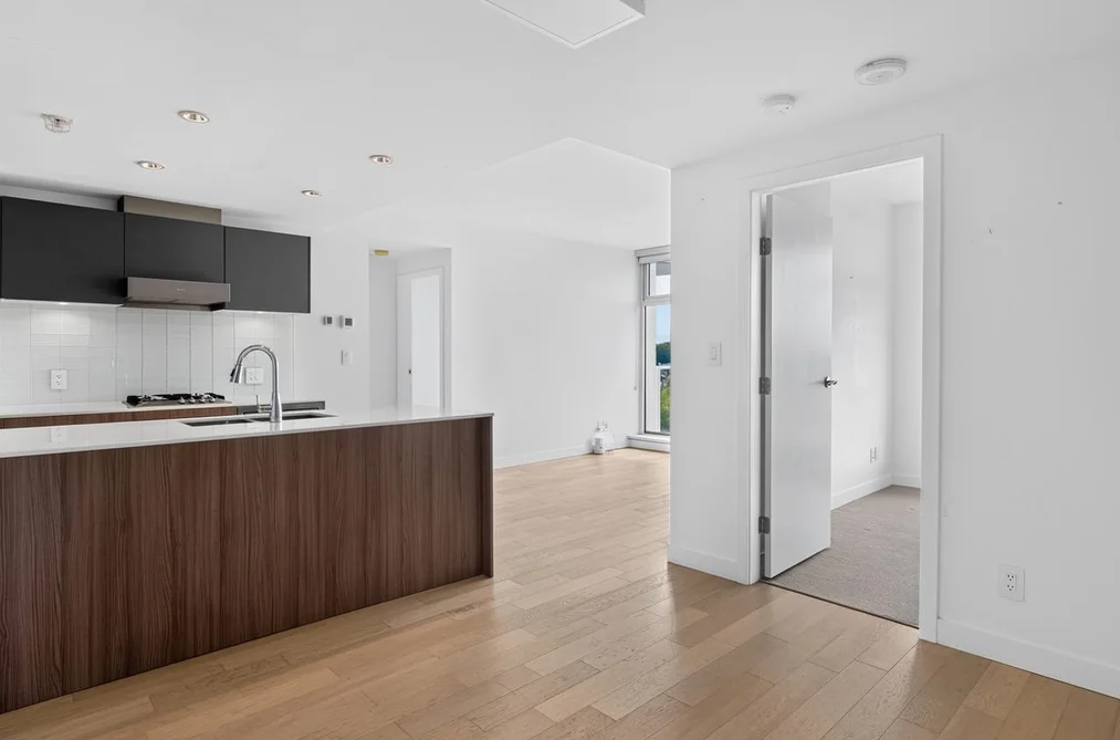 906 2221 E 30TH AVENUE, Vancouver BC V5N 0G6, Vancouver BC — Residential for Sale — Photo 3 of 32