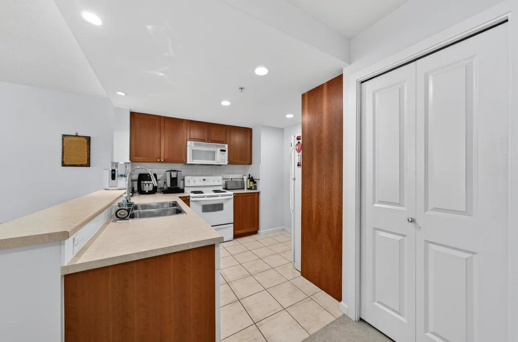 906 235 GUILDFORD DRIVE, Port Moody BC V3H 5L8, Port Moody BC — Residential for Sale - Photo 5