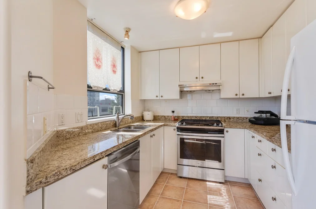 906 4567 HAZEL STREET, Burnaby BC V5H 4V4, Burnaby BC — Residential for Sale — Photo 9 of 32