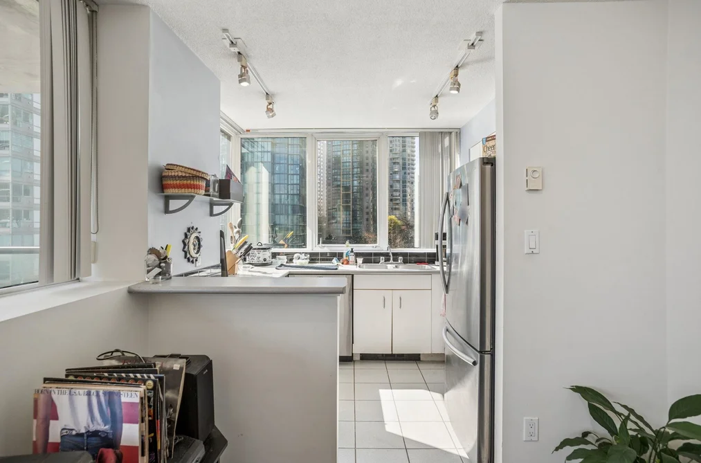 906 588 BROUGHTON STREET, Vancouver BC V6G 3E3, Vancouver BC — Residential for Sale - Photo 3