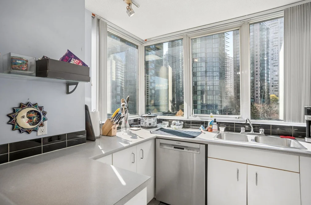 906 588 BROUGHTON STREET, Vancouver BC V6G 3E3, Vancouver BC — Residential for Sale - Photo 4