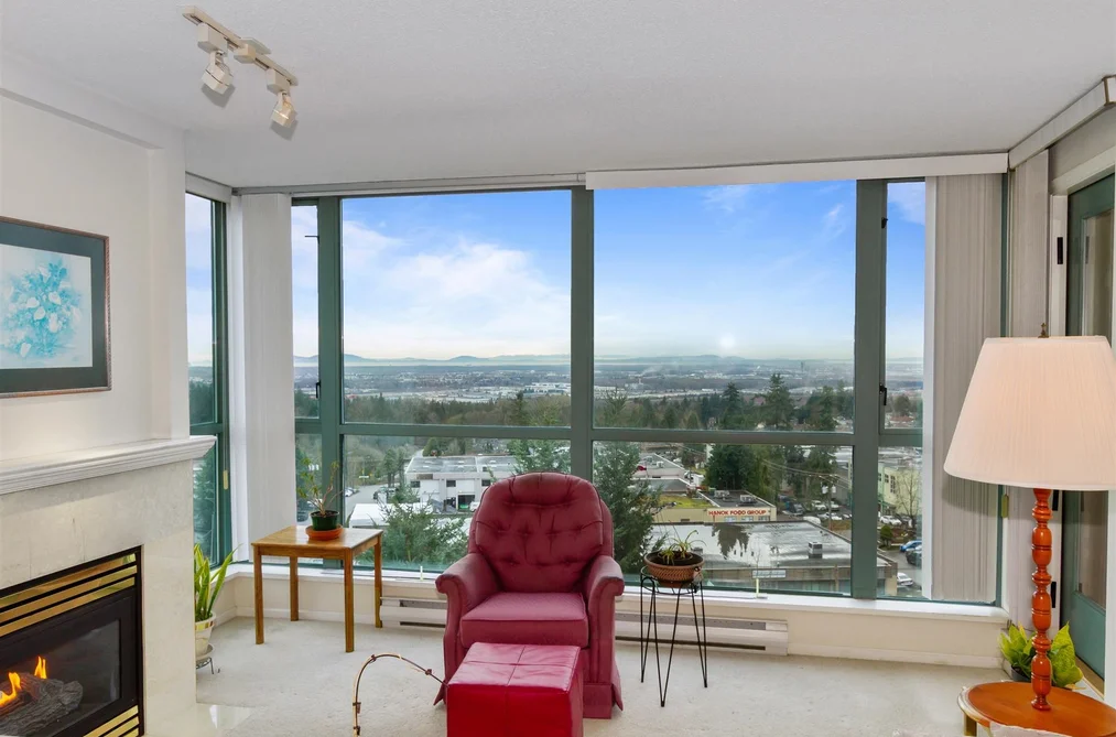 906 6622 SOUTHOAKS CRESCENT, Burnaby BC V5E 4K2, Burnaby BC — Residential for Sale - Photo 2