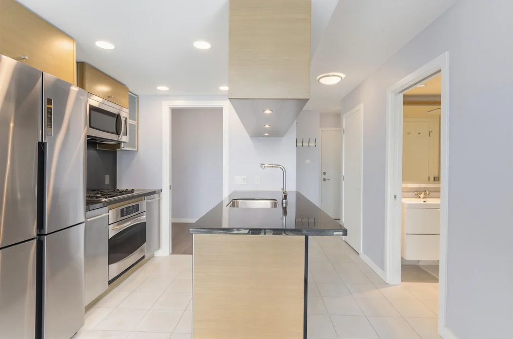 907 833 SEYMOUR STREET, Vancouver BC V6B 0G4, Vancouver BC — Residential for Sale - Photo 2