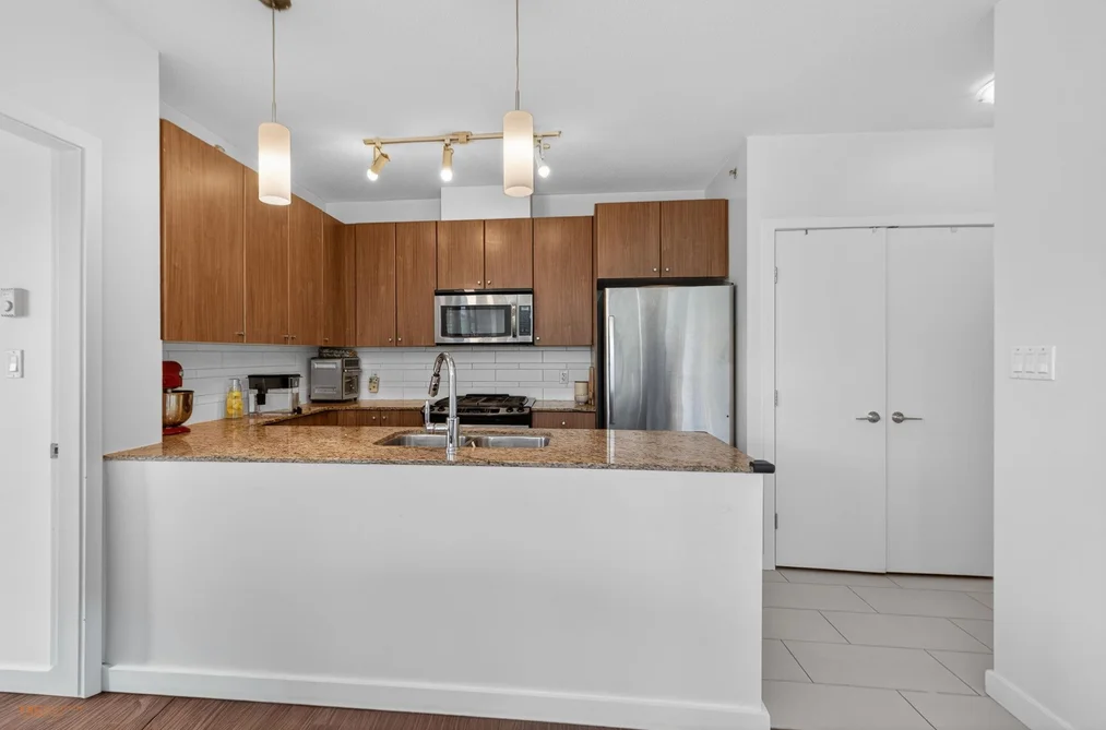 908 280 ROSS DRIVE, New Westminster BC V3L 0C2, New Westminster BC — Residential for Sale - Photo 5