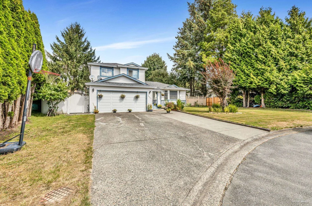 9087 144 STREET, Surrey BC V3V 5Z8, Surrey BC — Residential for Sale - Photo 2