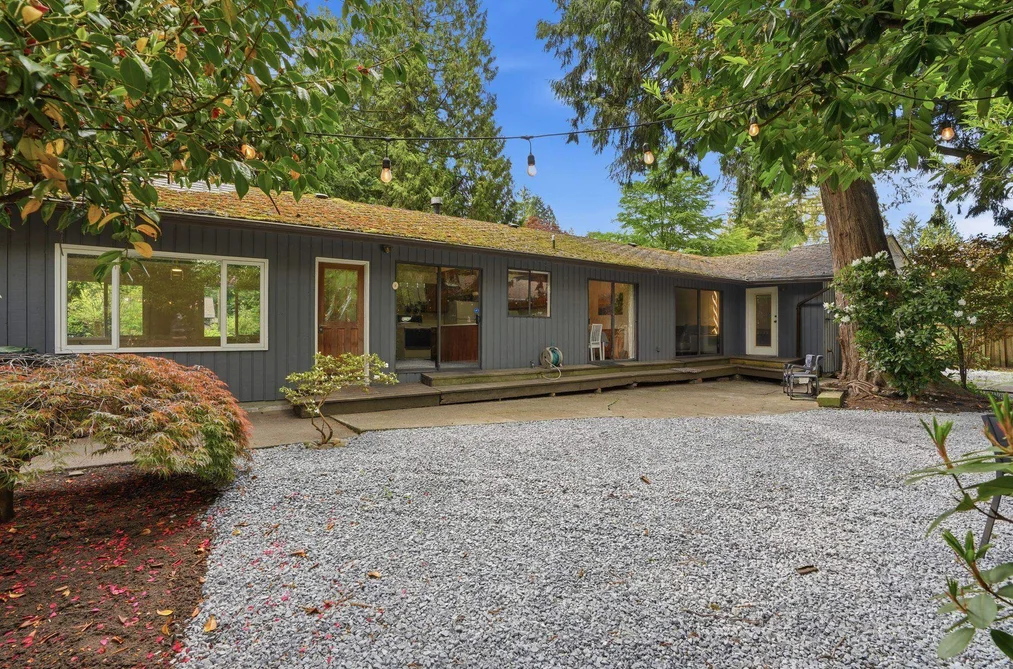 House for sale at 909 Seymour Boulevard North Vancouver British Columbia - MLS: R3146029