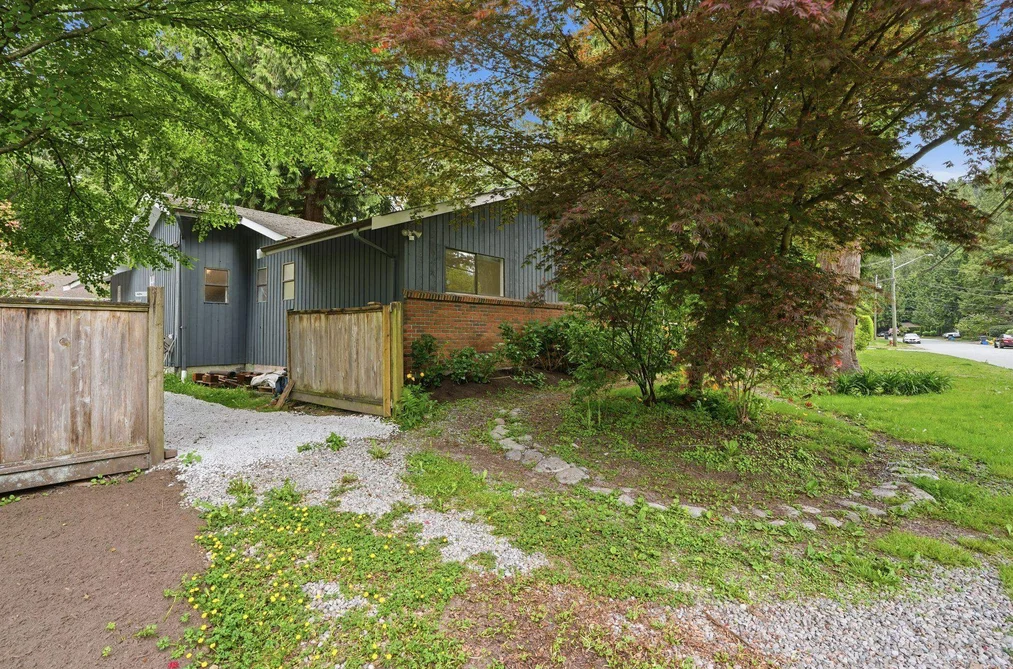 909 SEYMOUR BOULEVARD, North Vancouver BC V7J 2J7, North Vancouver BC — Residential for Sale - Photo 4
