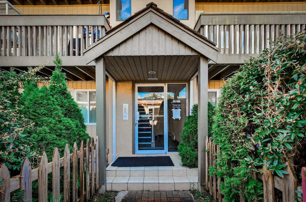91 5820 HASTING STREET, Burnaby BC V5B 1R6, Burnaby BC — Residential for Sale - Photo 2