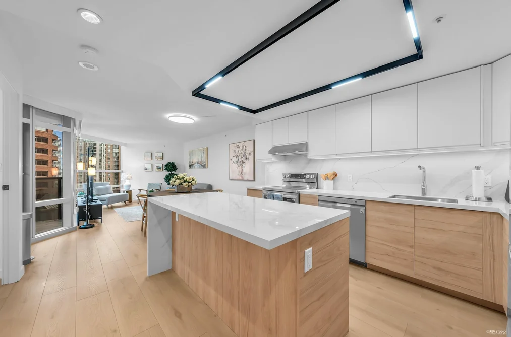 910 1050 BURRARD STREET, Vancouver BC V6Z 2S3, Vancouver BC — Residential for Sale - Photo 2