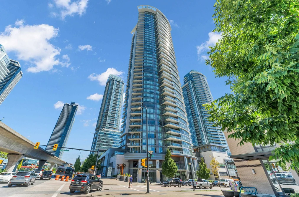 Condo for sale at 910 2008 Rosser Avenue Burnaby British Columbia - MLS: R3152910