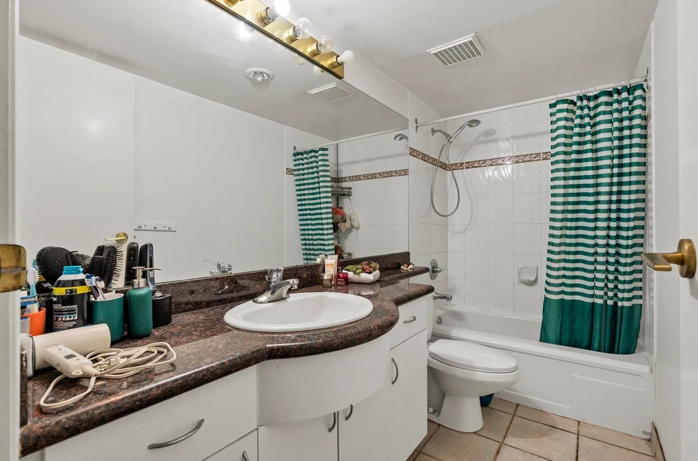 910 6611 COONEY ROAD, Richmond, BC — Residential for Sale — Photo 11 of 16