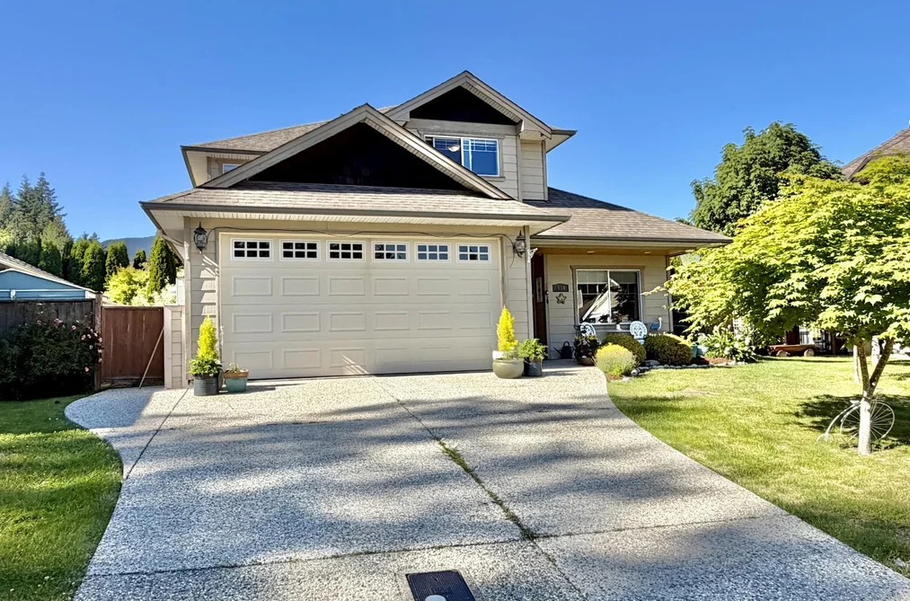 House for sale at 910 Oceanmount Boulevard Gibsons British Columbia - MLS: R3133096