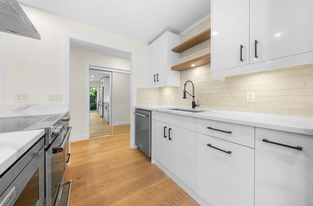 911 555 W 28TH STREET, North Vancouver BC V7N 2J7, North Vancouver BC — Residential for Sale — Photo 10 of 37