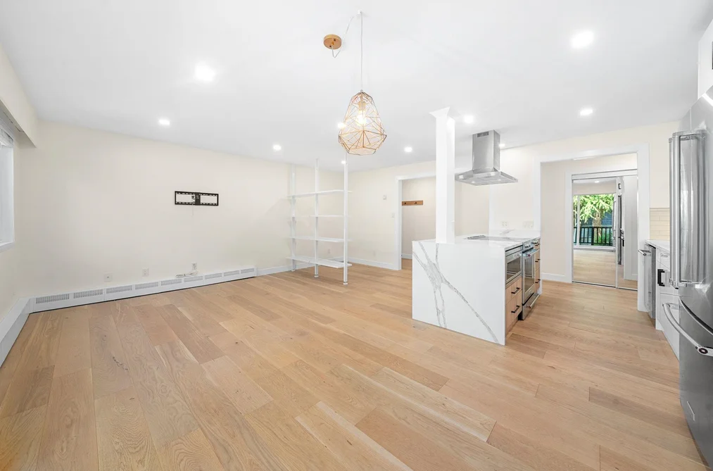 911 555 W 28TH STREET, North Vancouver BC V7N 2J7, North Vancouver BC — Residential for Sale — Photo 17 of 37