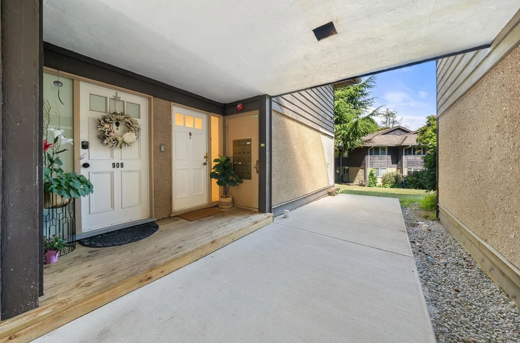 911 555 W 28TH STREET, North Vancouver BC V7N 2J7, North Vancouver BC — Residential for Sale — Photo 35 of 37
