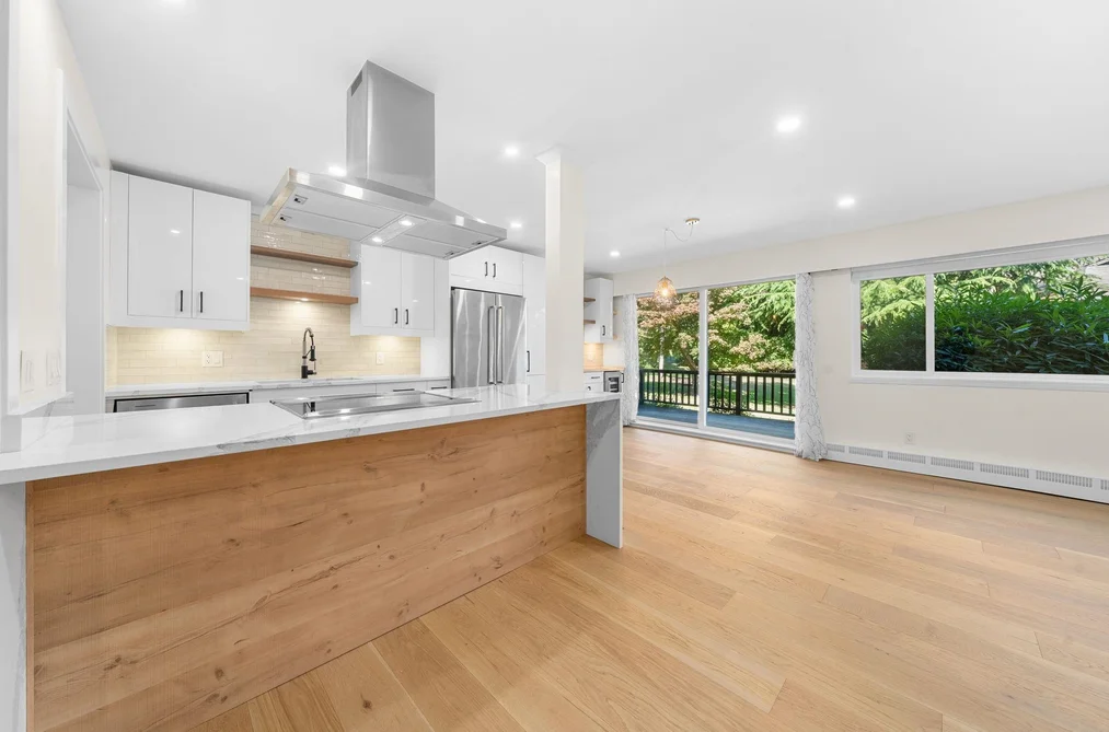 911 555 W 28TH STREET, North Vancouver BC V7N 2J7, North Vancouver BC — Residential for Sale — Photo 8 of 37