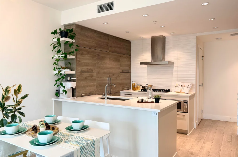 Condo for sale at 911 7388 Kingsway Burnaby British Columbia - MLS: R3111996