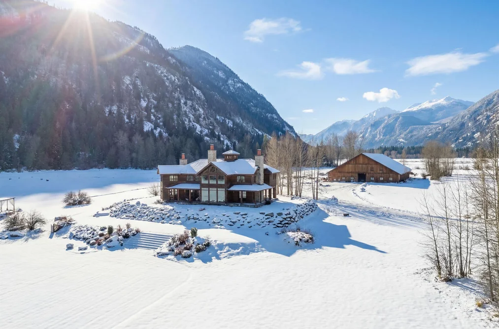 House for sale at 9115 Pemberton Meadows Road Pemberton British Columbia - MLS: R3098550