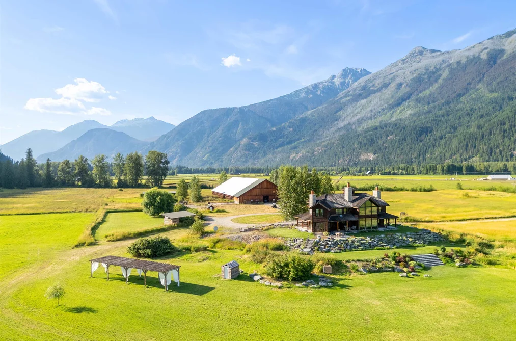 9115 PEMBERTON MEADOWS ROAD, Pemberton BC V0N 2L2, Pemberton BC — Residential for Sale - Photo 6