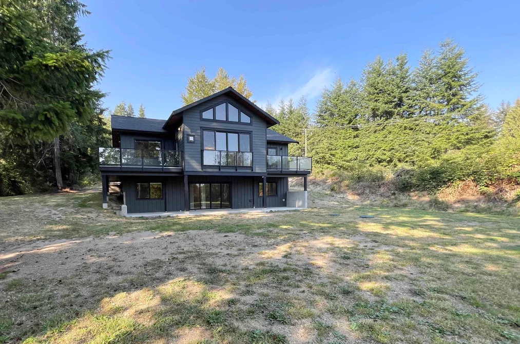 House for sale at 915 Payne Road Gibsons British Columbia - MLS: R3113072