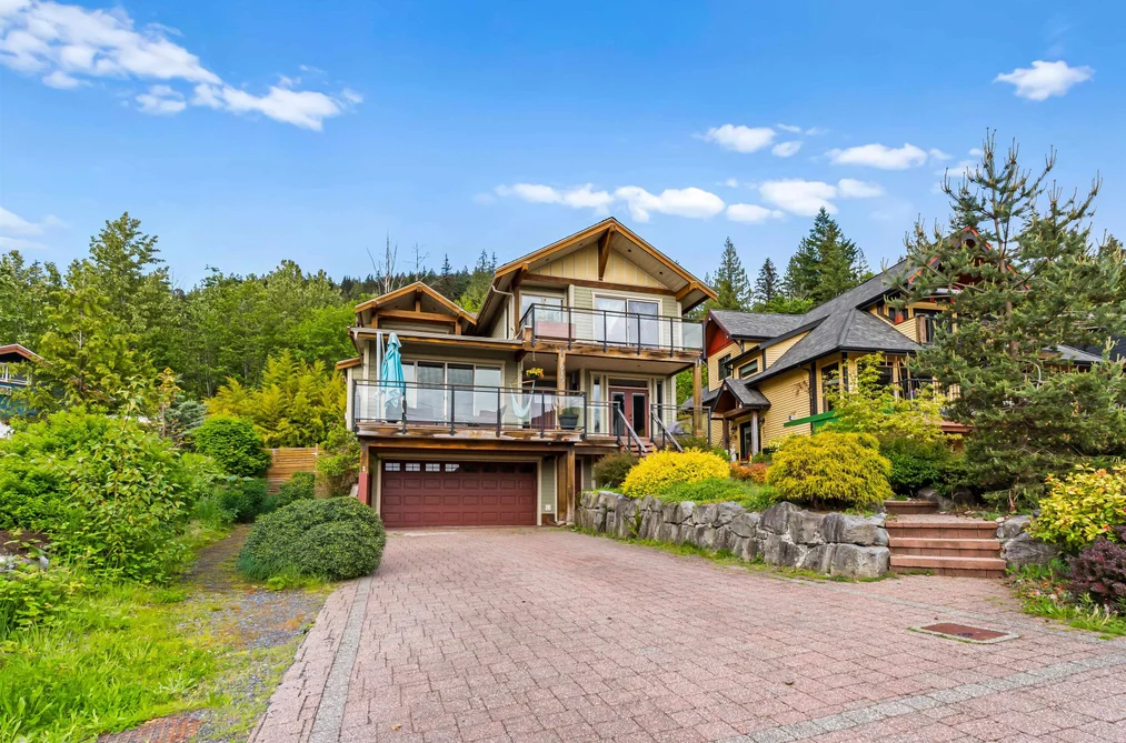 House for sale at 915 Thistle Place Britannia Beach British Columbia - MLS: R3109708