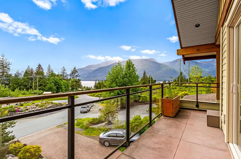 915 THISTLE PLACE, Britannia Beach BC V0N 1J0, Britannia Beach BC — Residential for Sale - Photo 2