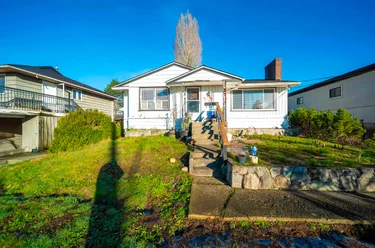 915 Walls Ave, Coquitlam, BC - MLS: R3123613