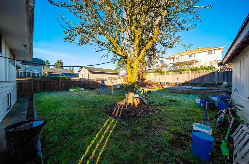 915 WALLS AVENUE, Coquitlam BC V3K 2T2, Coquitlam BC — Residential for Sale - Photo 3