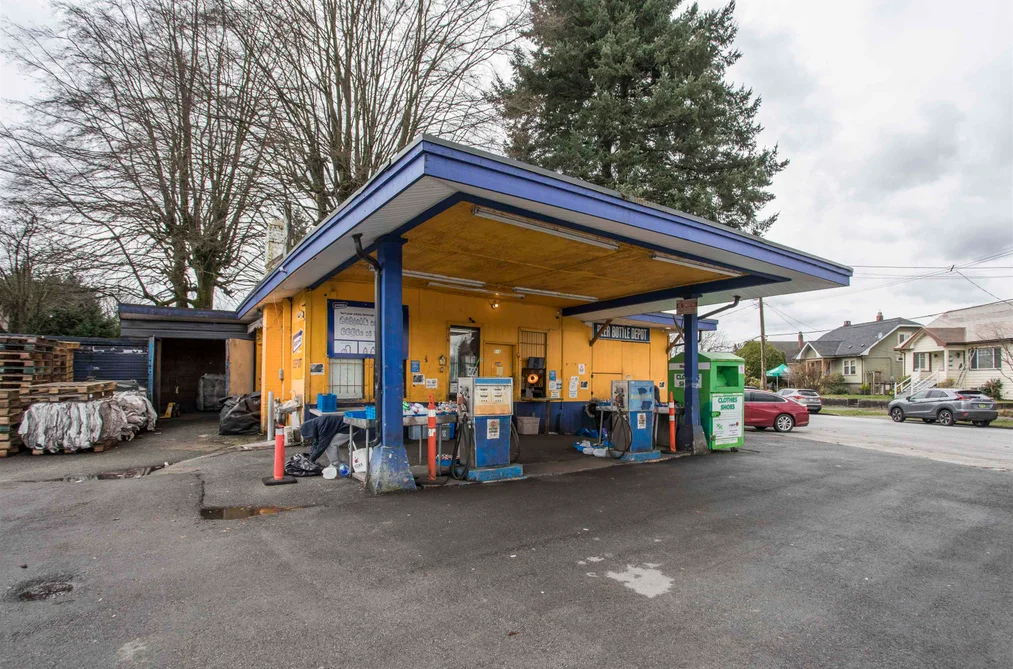 Property for sale at 916 Eighth Street New Westminster British Columbia - MLS: R3117270