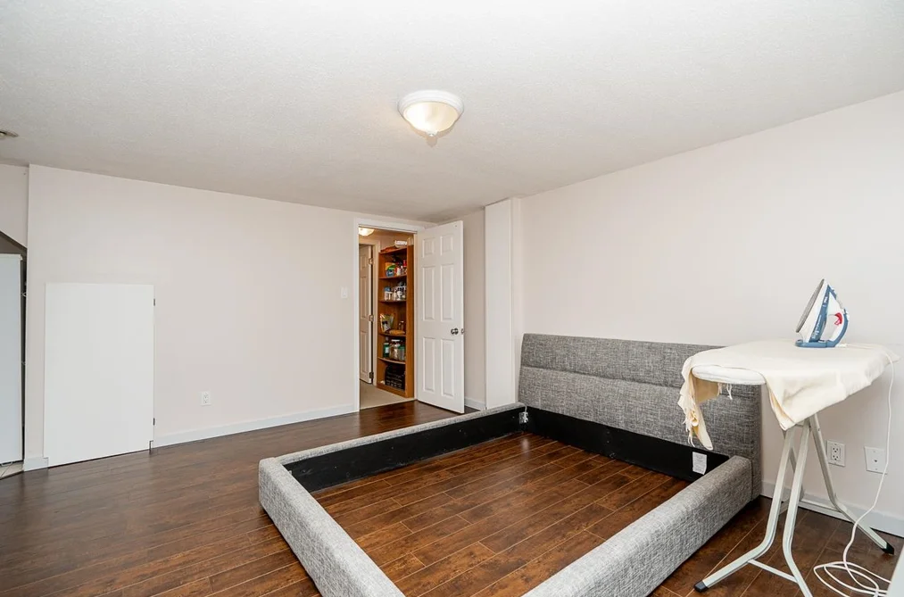 916 THIRTEENTH STREET, New Westminster BC V3M 4N1, New Westminster BC — Residential for Sale — Photo 18 of 39