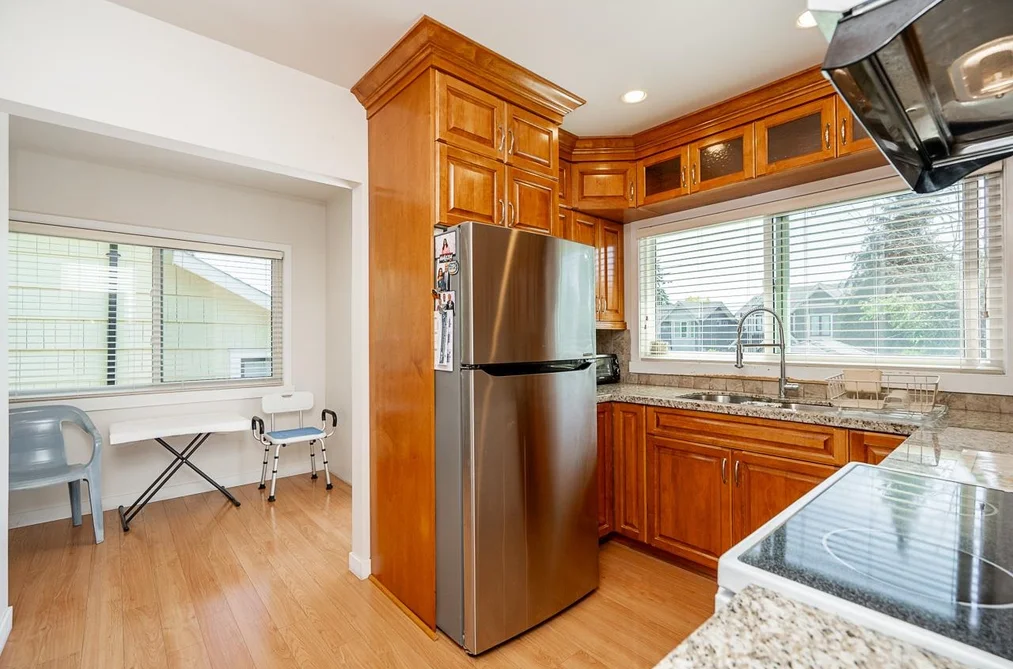 916 THIRTEENTH STREET, New Westminster BC V3M 4N1, New Westminster BC — Residential for Sale — Photo 6 of 39