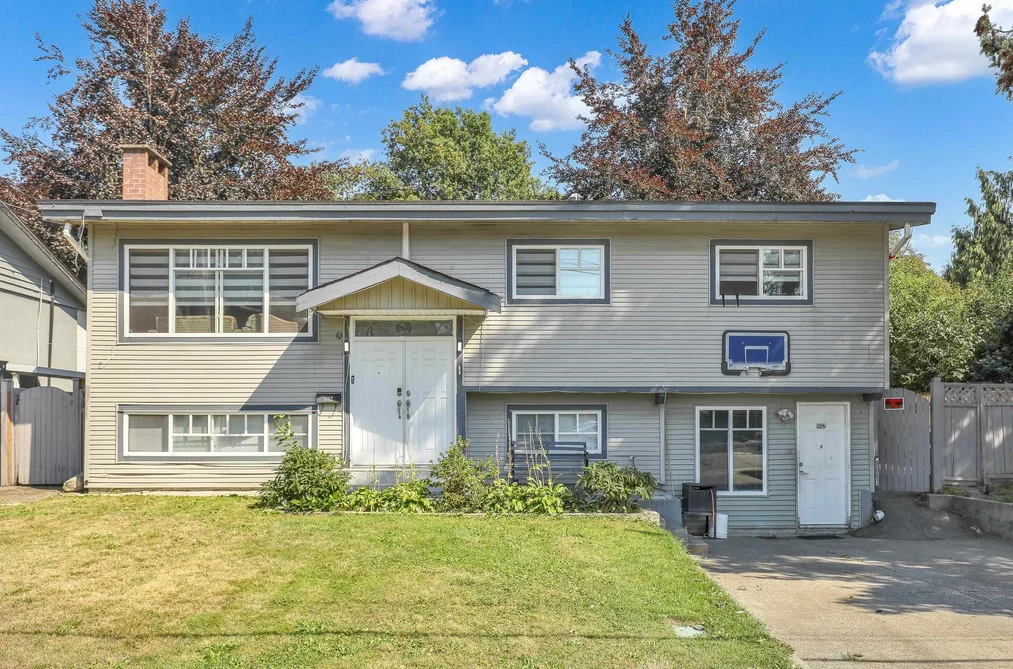 House for sale at 9162 119a Street Delta British Columbia - MLS: R3109452